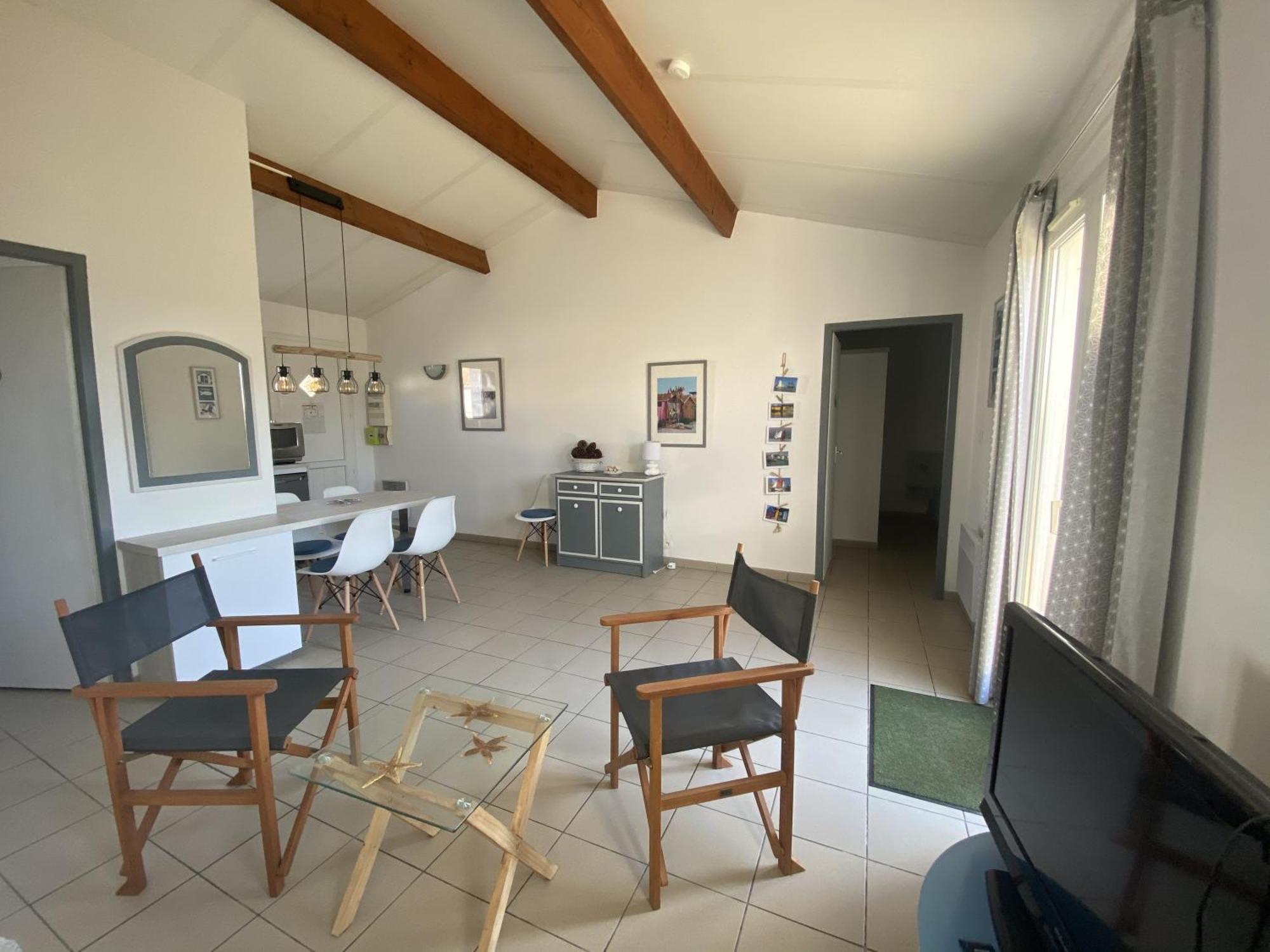 Maison Cosy Avec Piscine Partagee Le Chateau d'Oleron Bagian luar foto